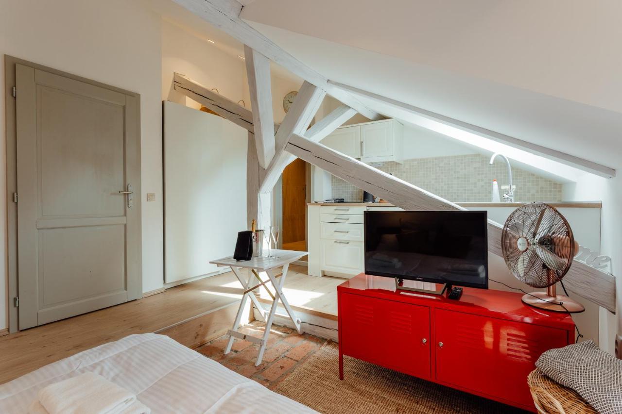 Boutique Apartments Banská Štiavnica エクステリア 写真