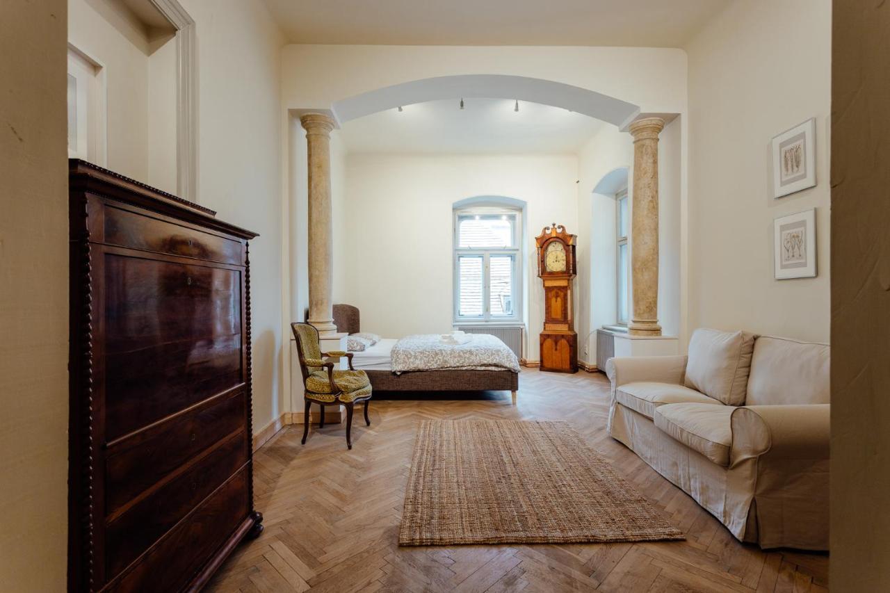 Boutique Apartments Banská Štiavnica エクステリア 写真